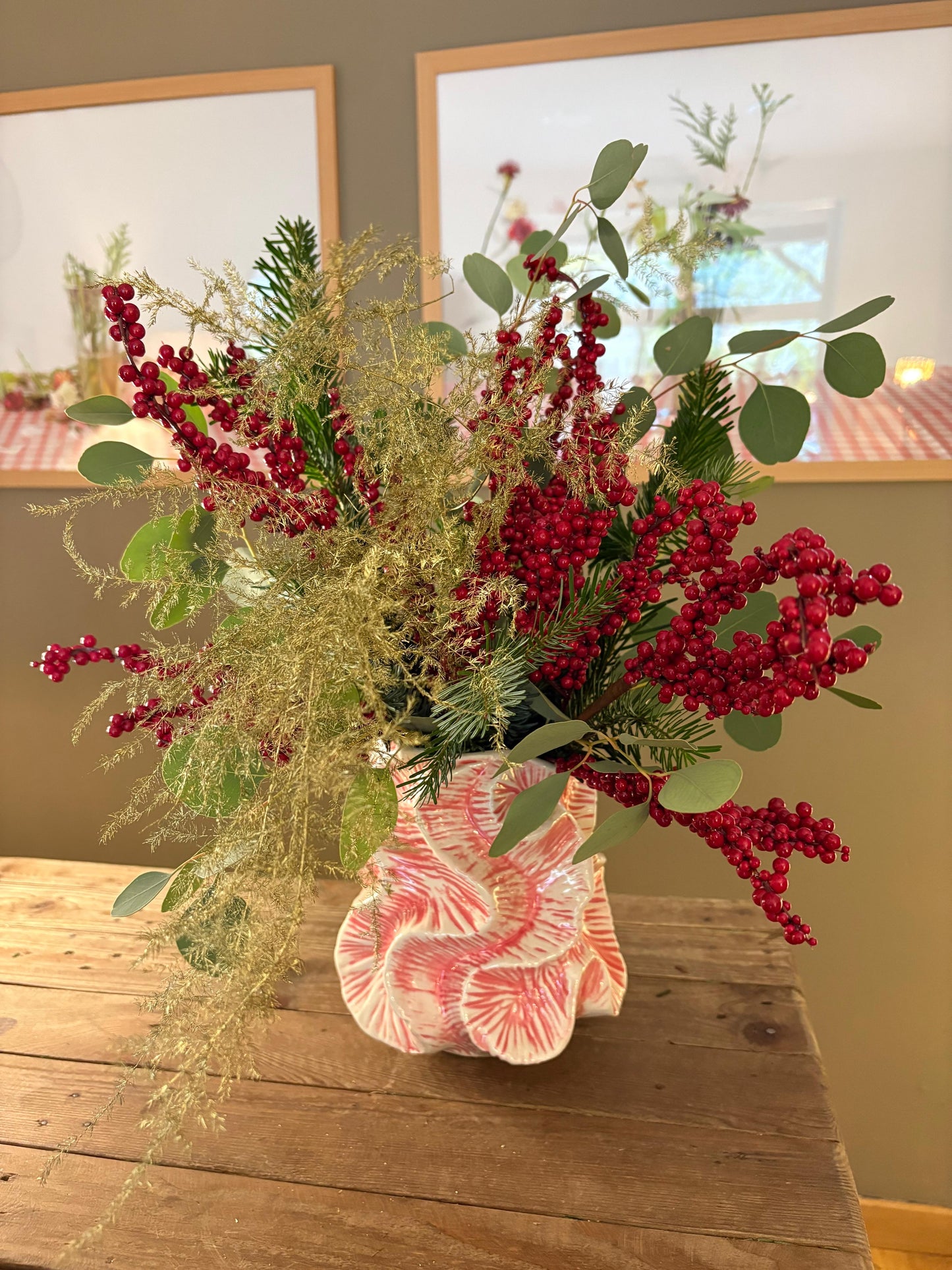 Arreglo en jarrón por navidad